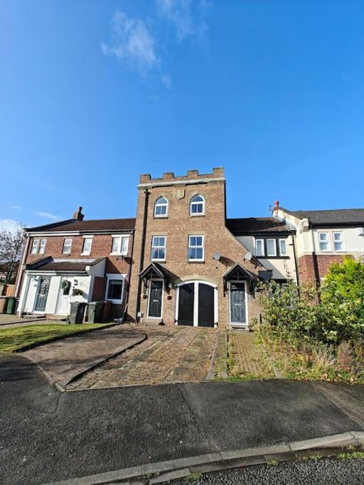The Castle Villa Killingworth Luaran gambar